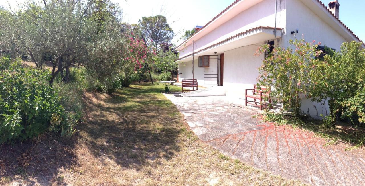 Secluded 1.8 Acre Garden Villa, For Exclusive Use With Stunning Views. Kalandra المظهر الخارجي الصورة